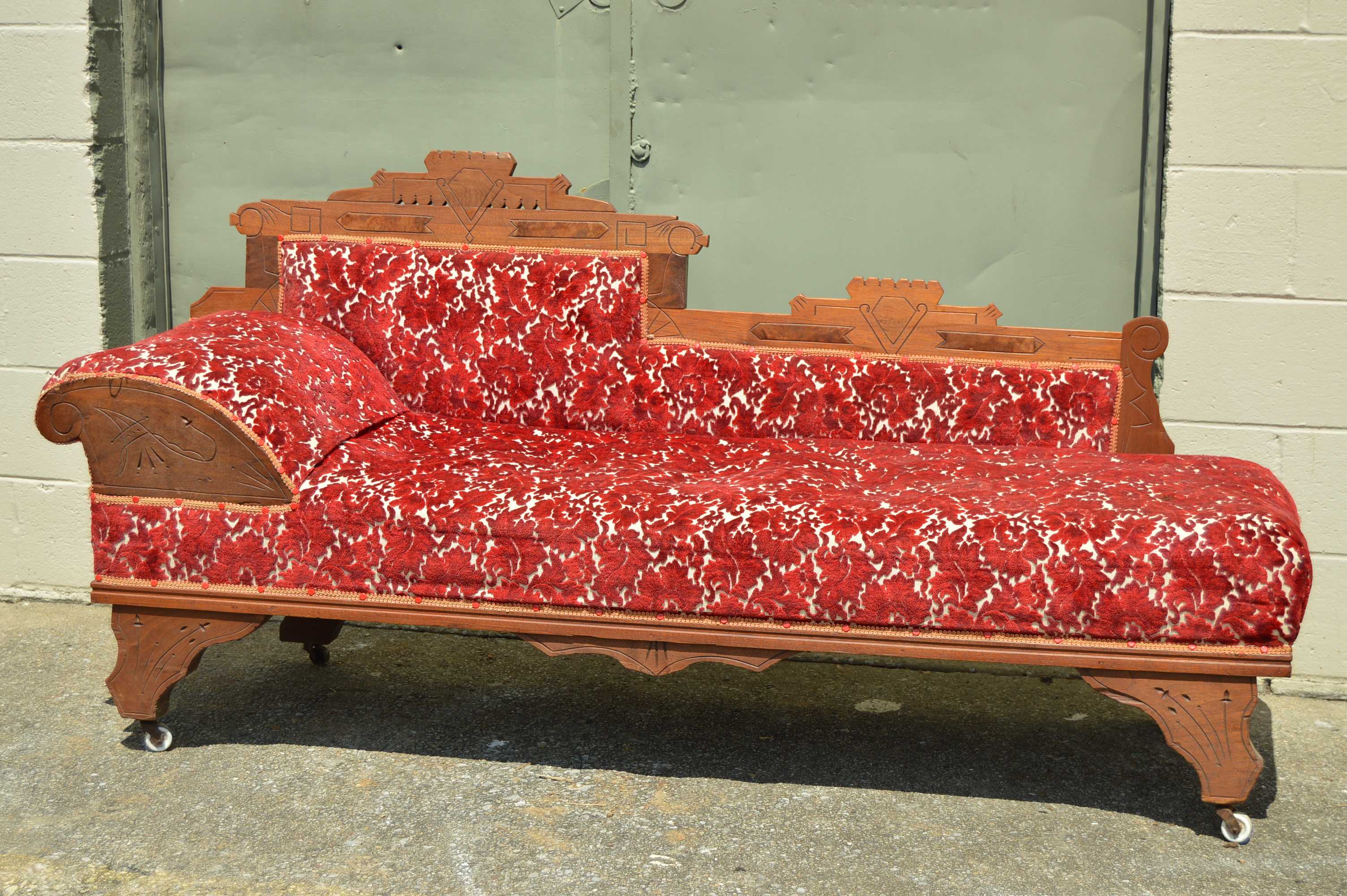 Antique Eastlake Fainting Couch EBTH