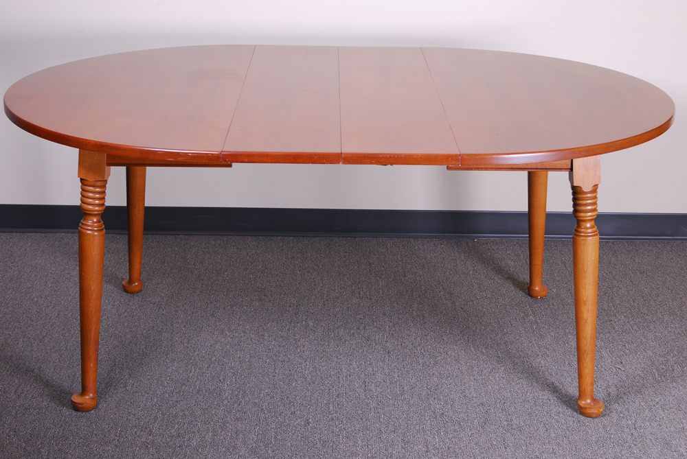 Cochrane Furniture "Bay Colony" Maple Dining Table EBTH