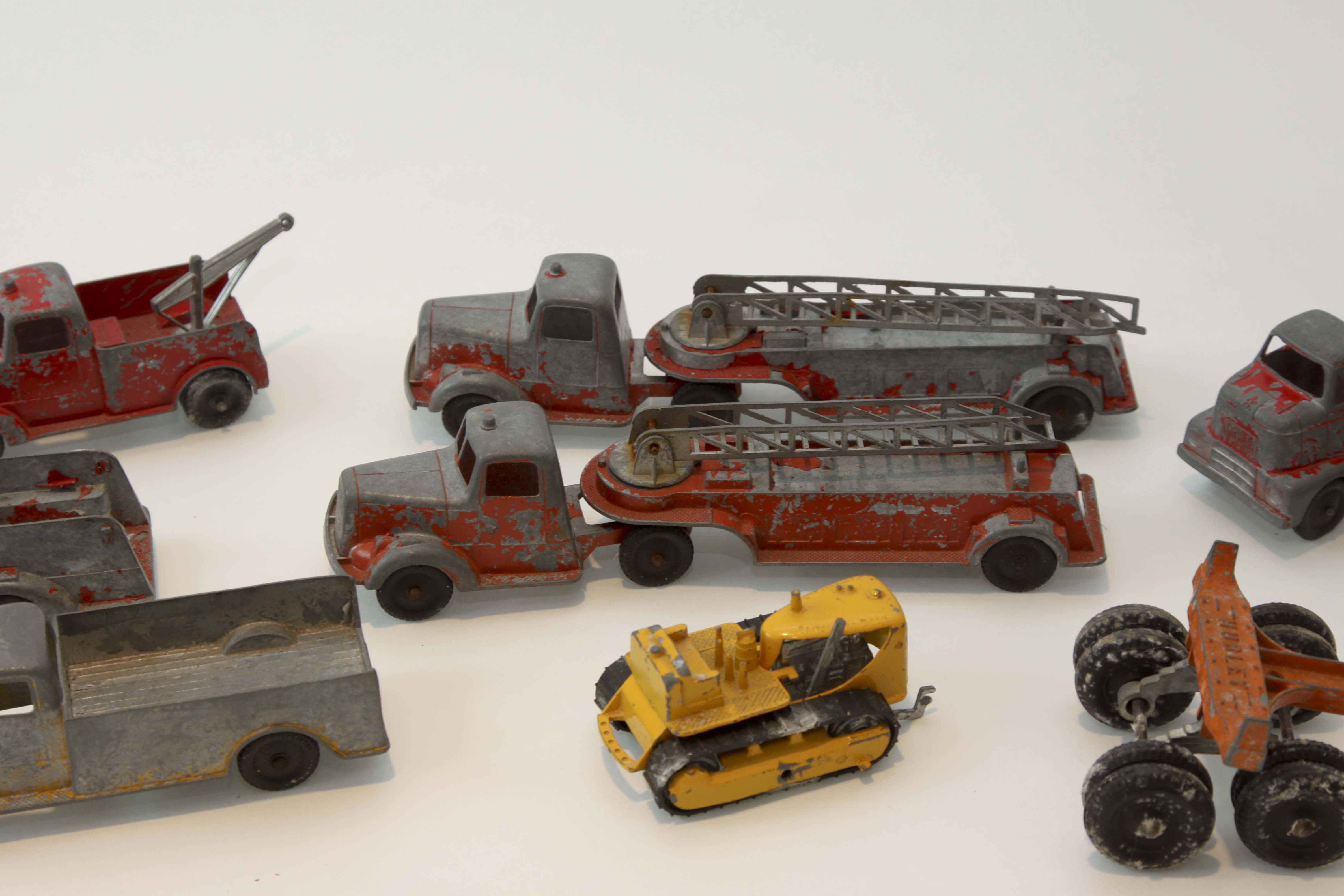 Vintage Tootsie Toys Metal Toy Trucks Circa 1950 S EBTH   IMG 3508.JPG