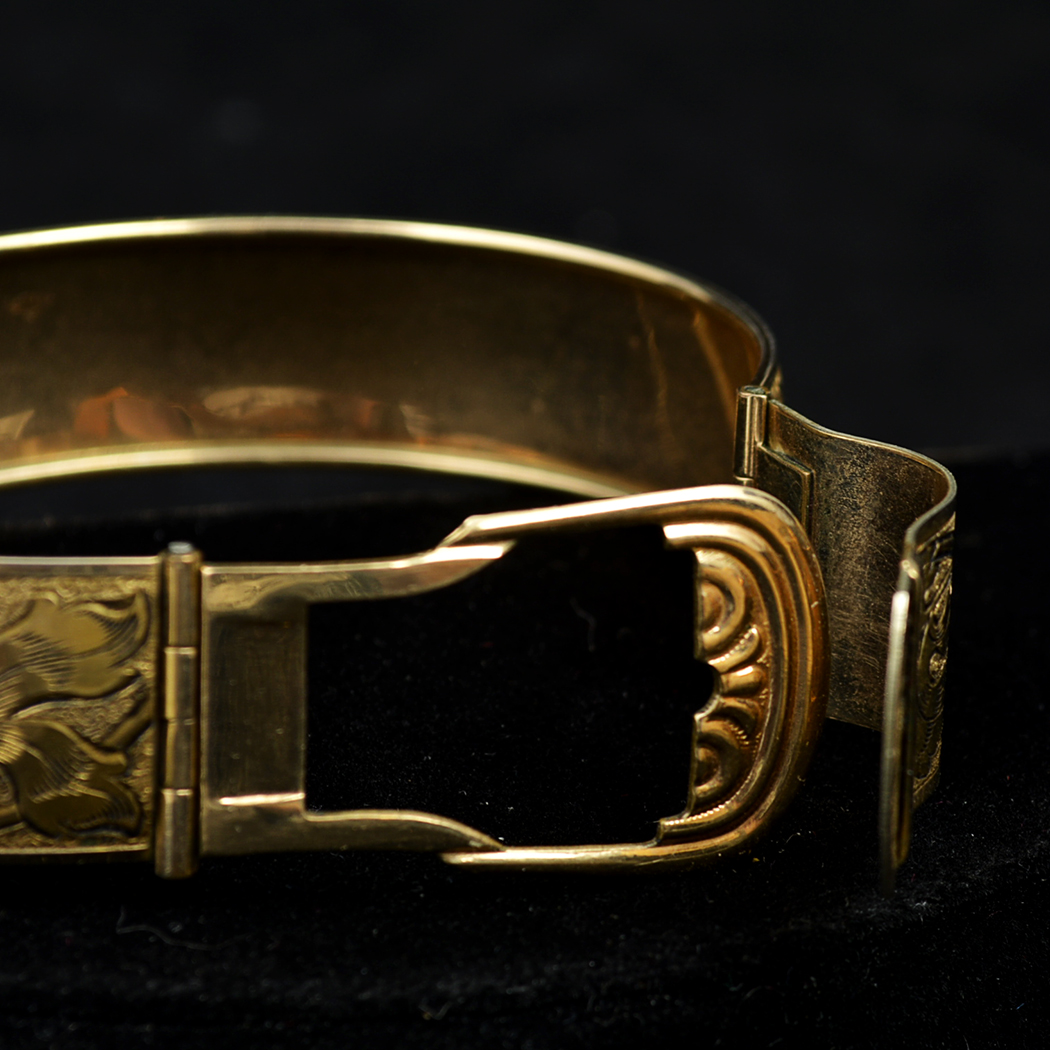 Pair of Vintage Belt Buckle Bracelets EBTH