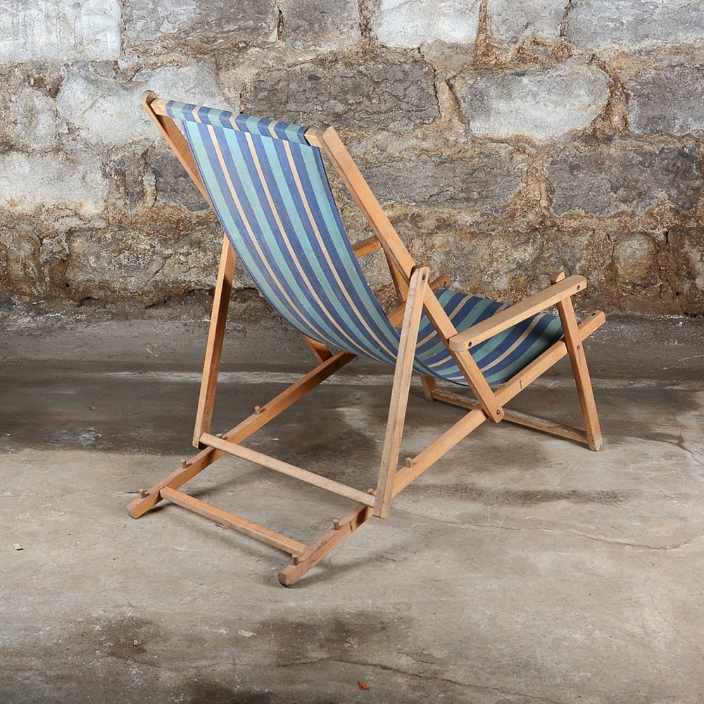 Vintage Striped Folding Beach Chairs EBTH