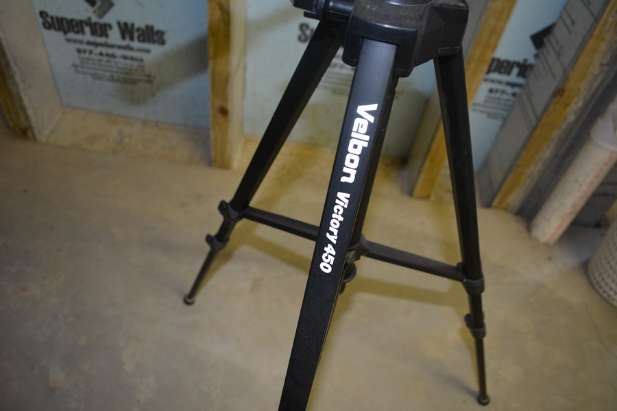 Bausch and Lomb Discoverer Spotting Scope and Velbon Tripod EBTH