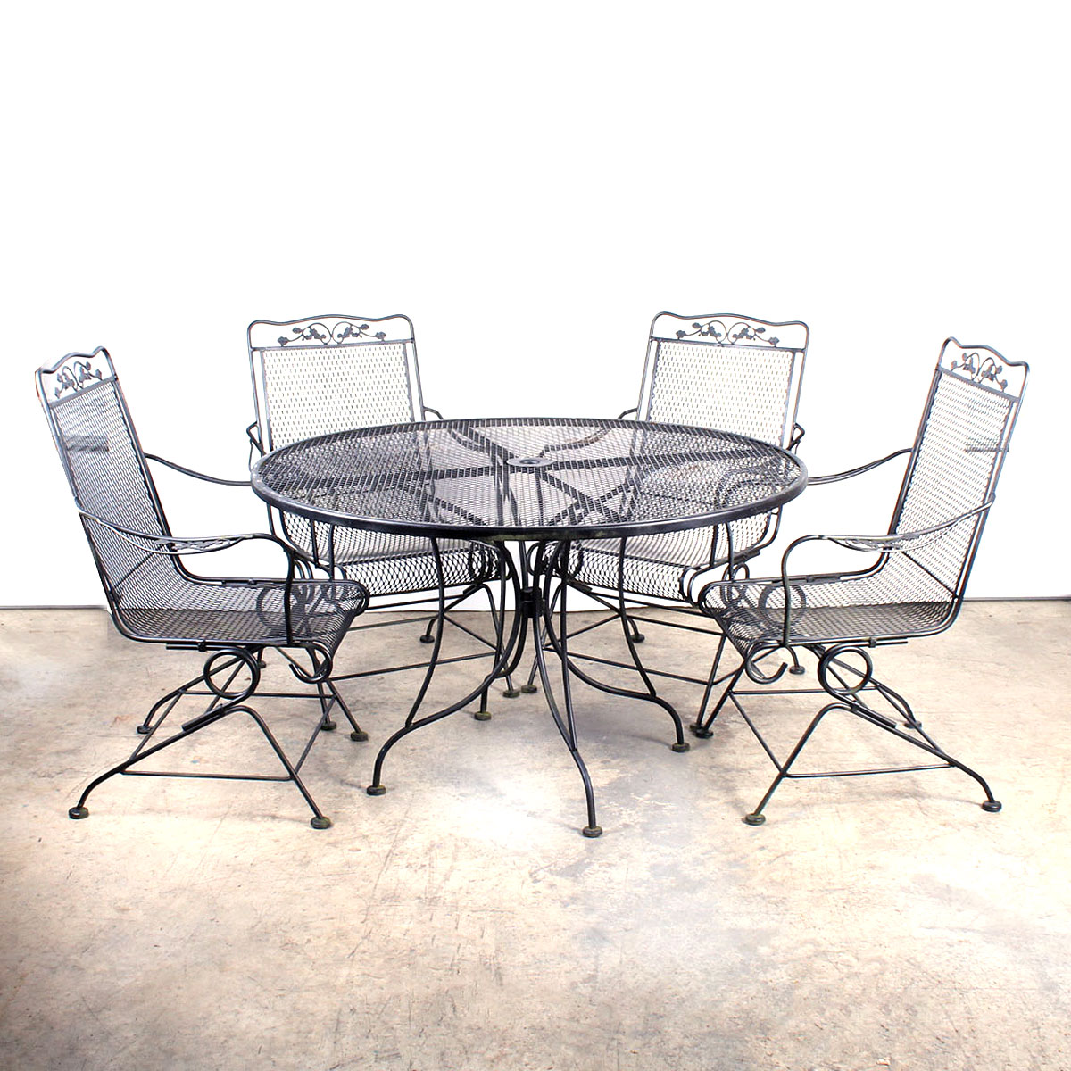 Black Metal Mesh Patio Set EBTH