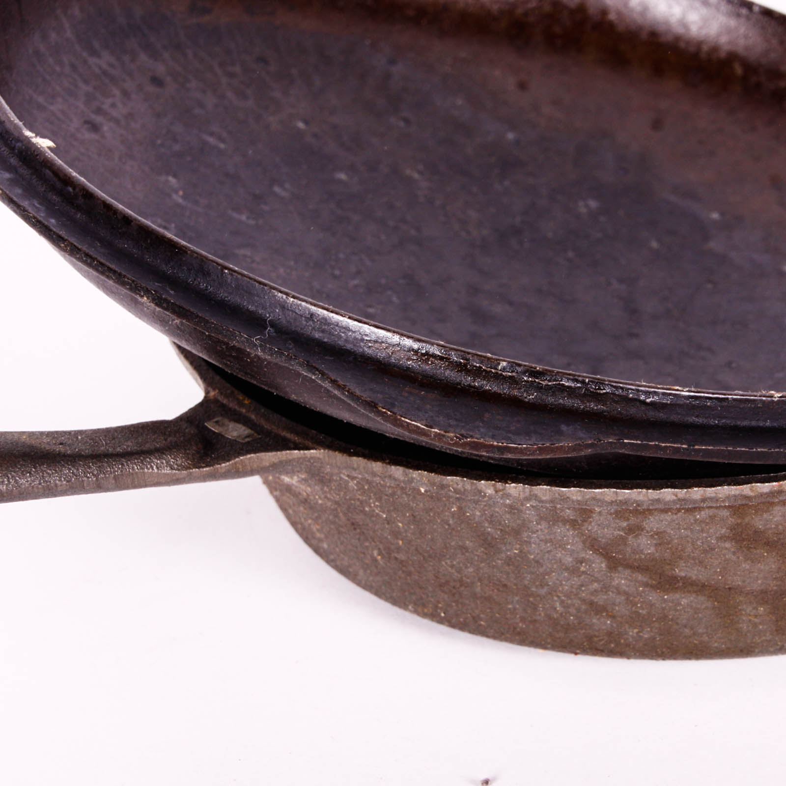Cast Iron Pots and Pans EBTH