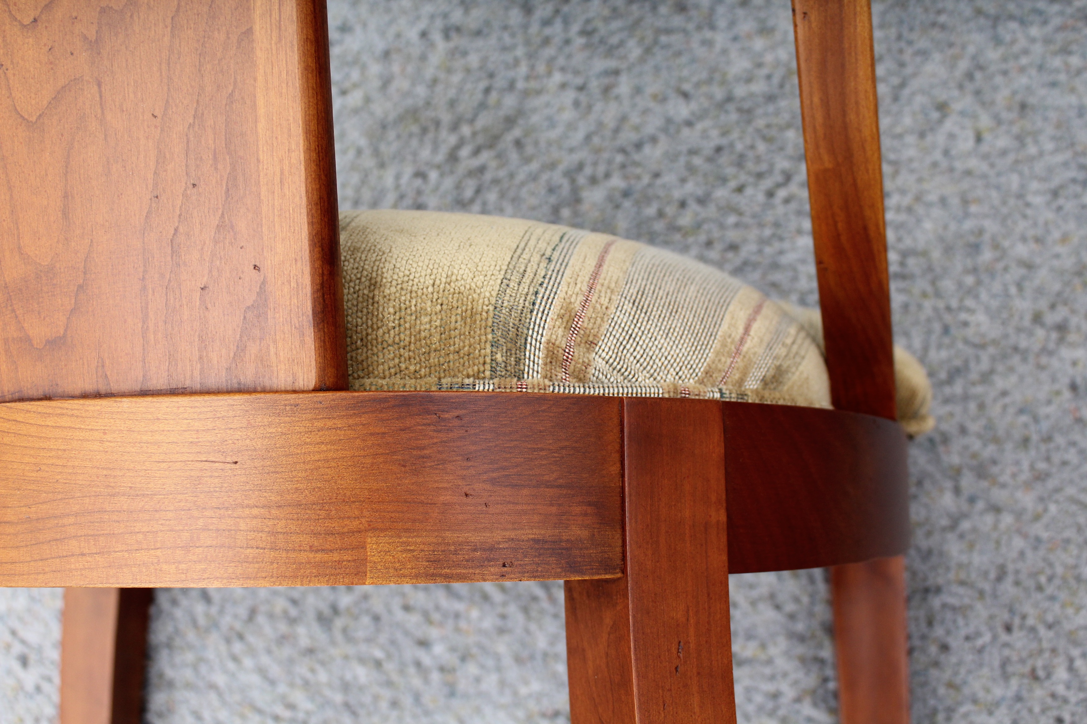 Modern Ethan Allen "Medallion" Dining Chair Set EBTH