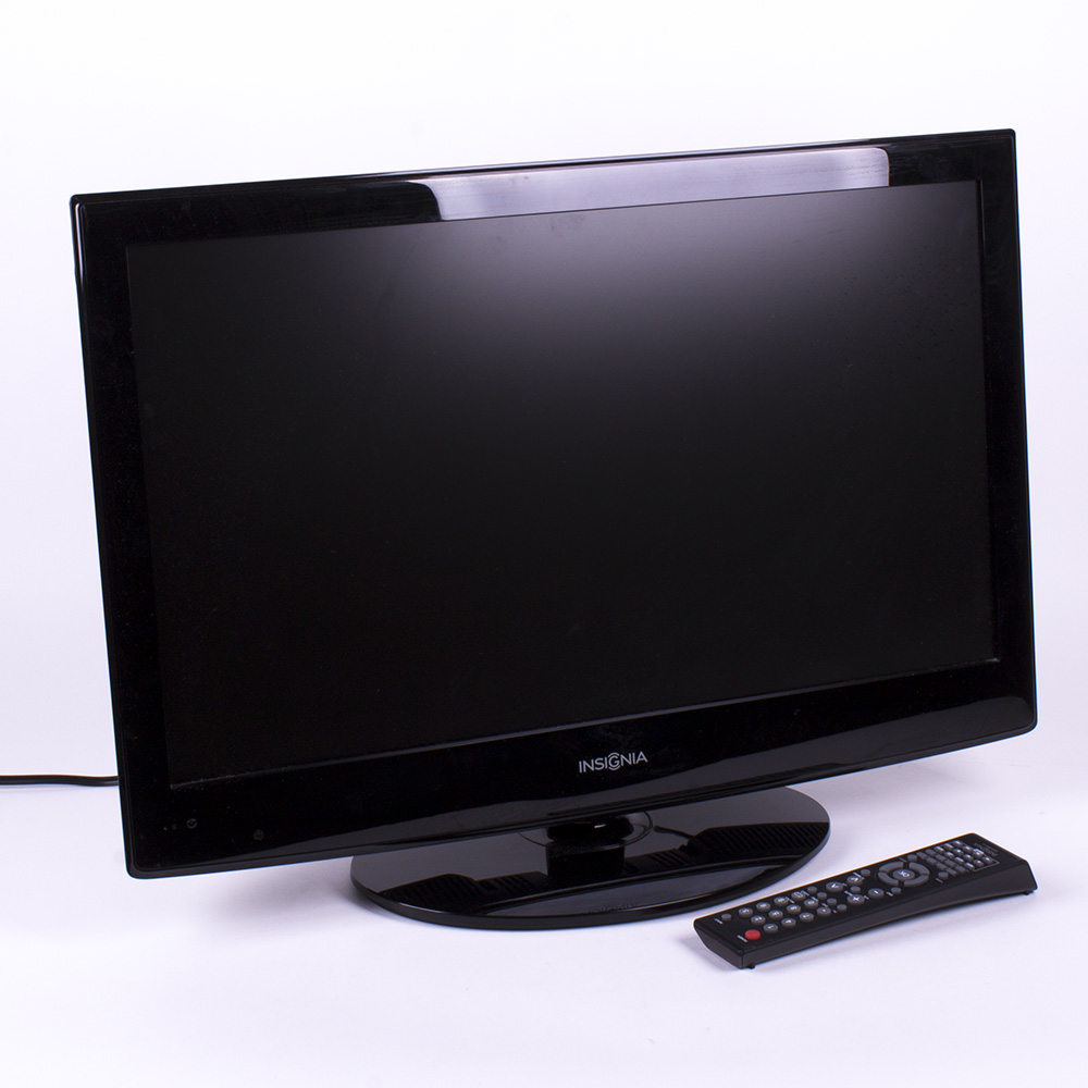 Insignia 24 LCD TV And DVD Combo EBTH   IMG 0679 