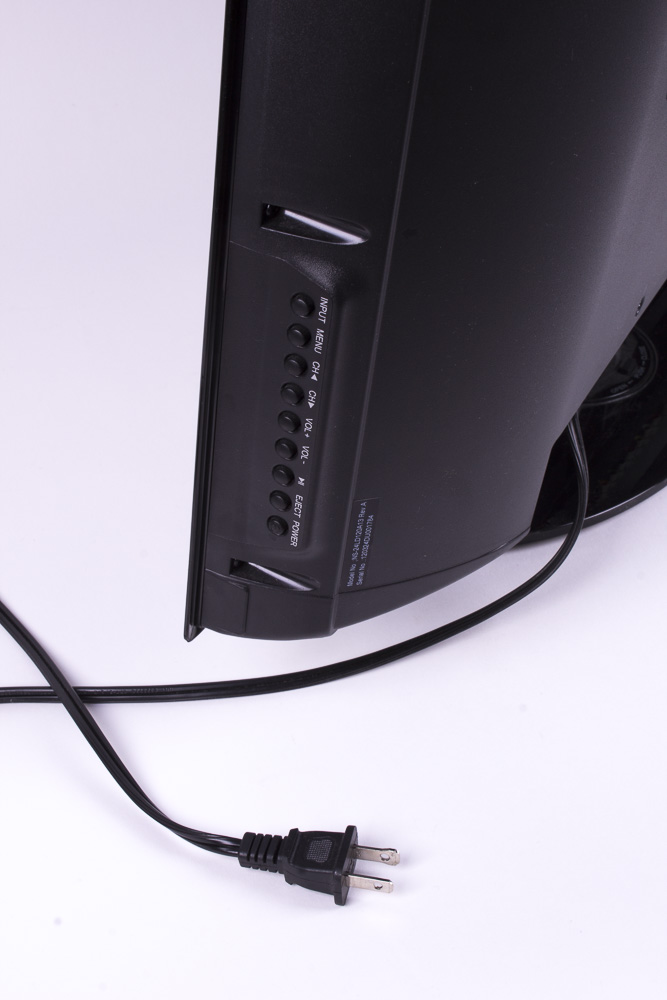 Insignia 24" LCD TV and DVD Combo EBTH