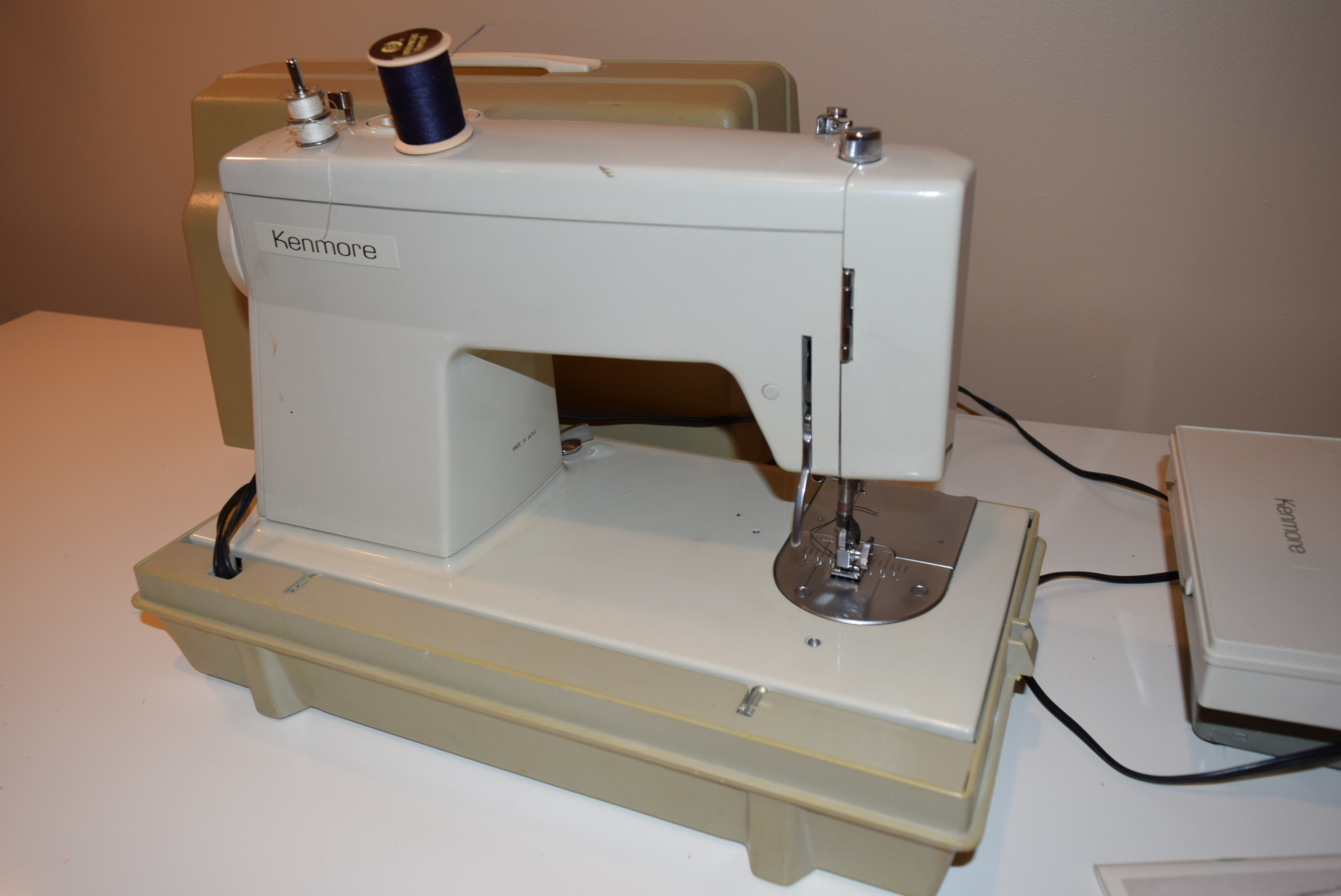 Vintage Kenmore Model 1357 ZigZag Sewing Machine EBTH