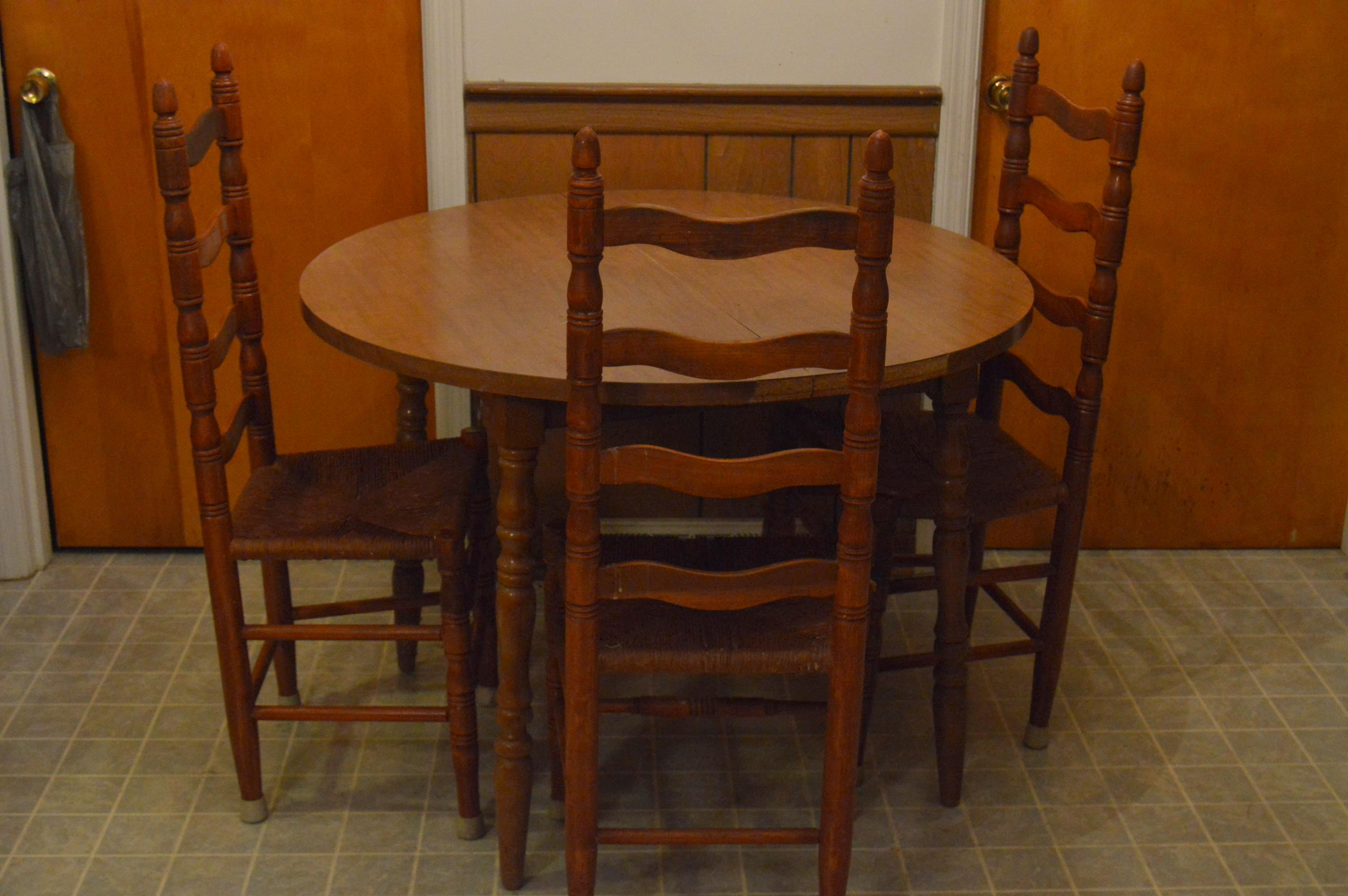 Round Dining Table and Ladder Back Chairs EBTH
