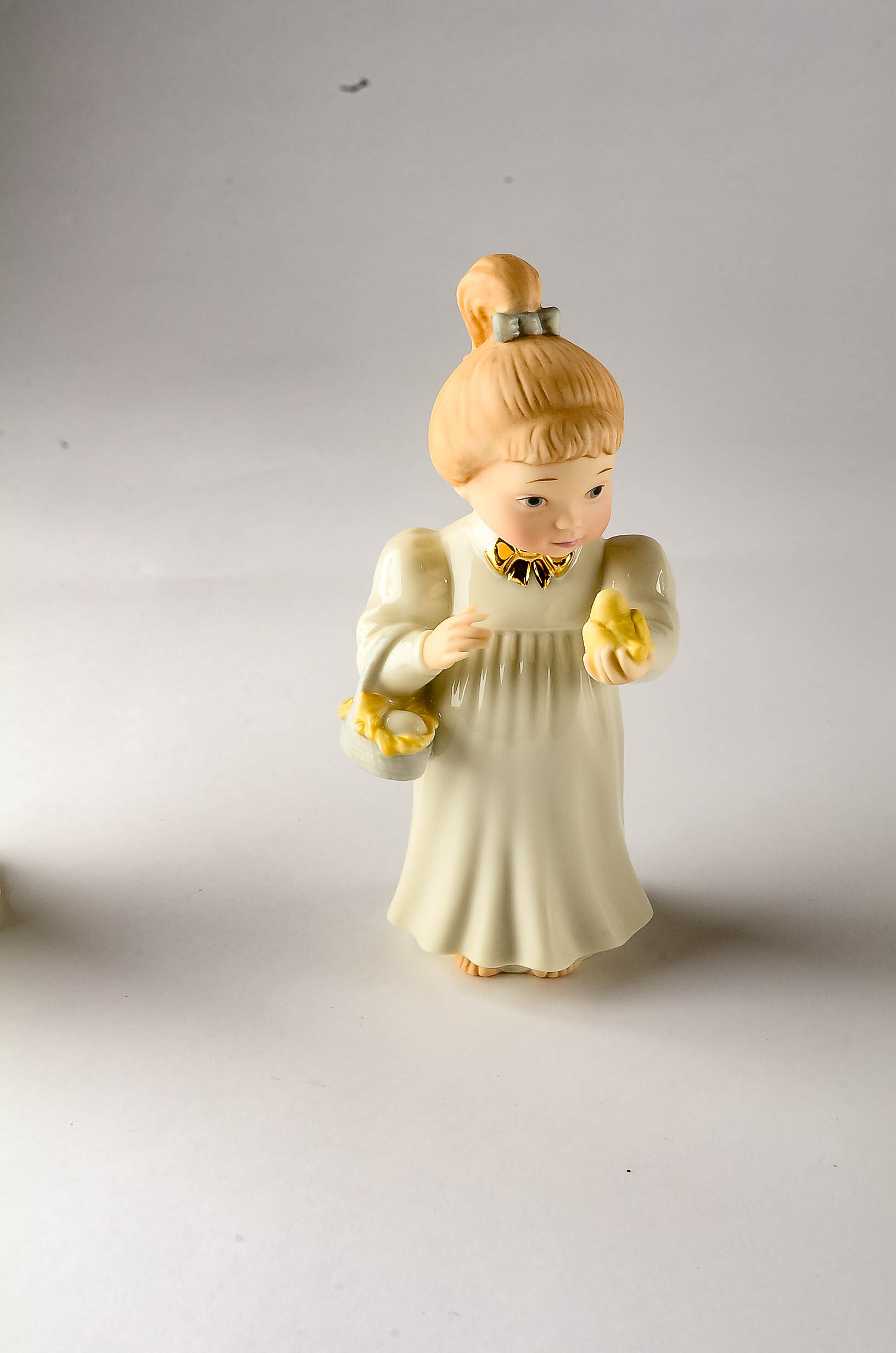 Set of Lenox Classics Little Girl Figurines EBTH