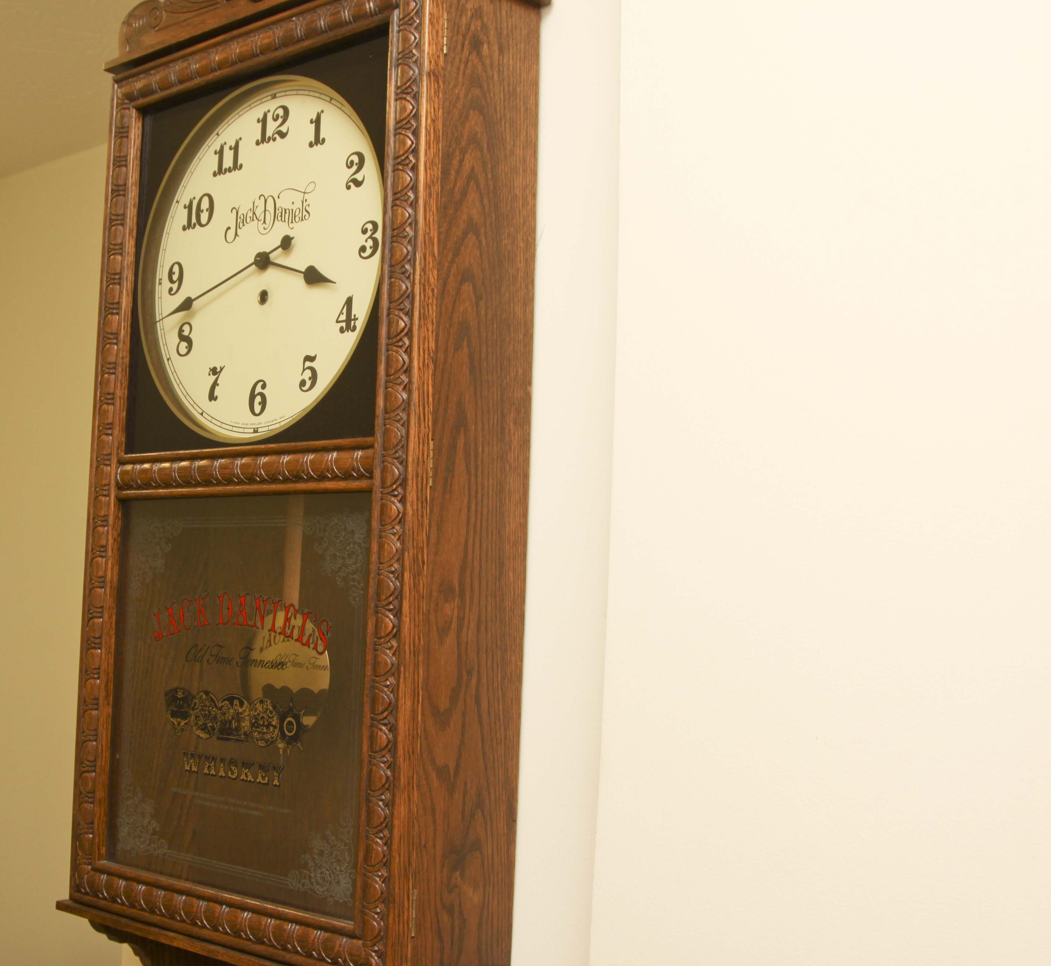 Large 35" Jack Daniels Reclaimed Wood Laser Engraved Clock old No 7 Bar 