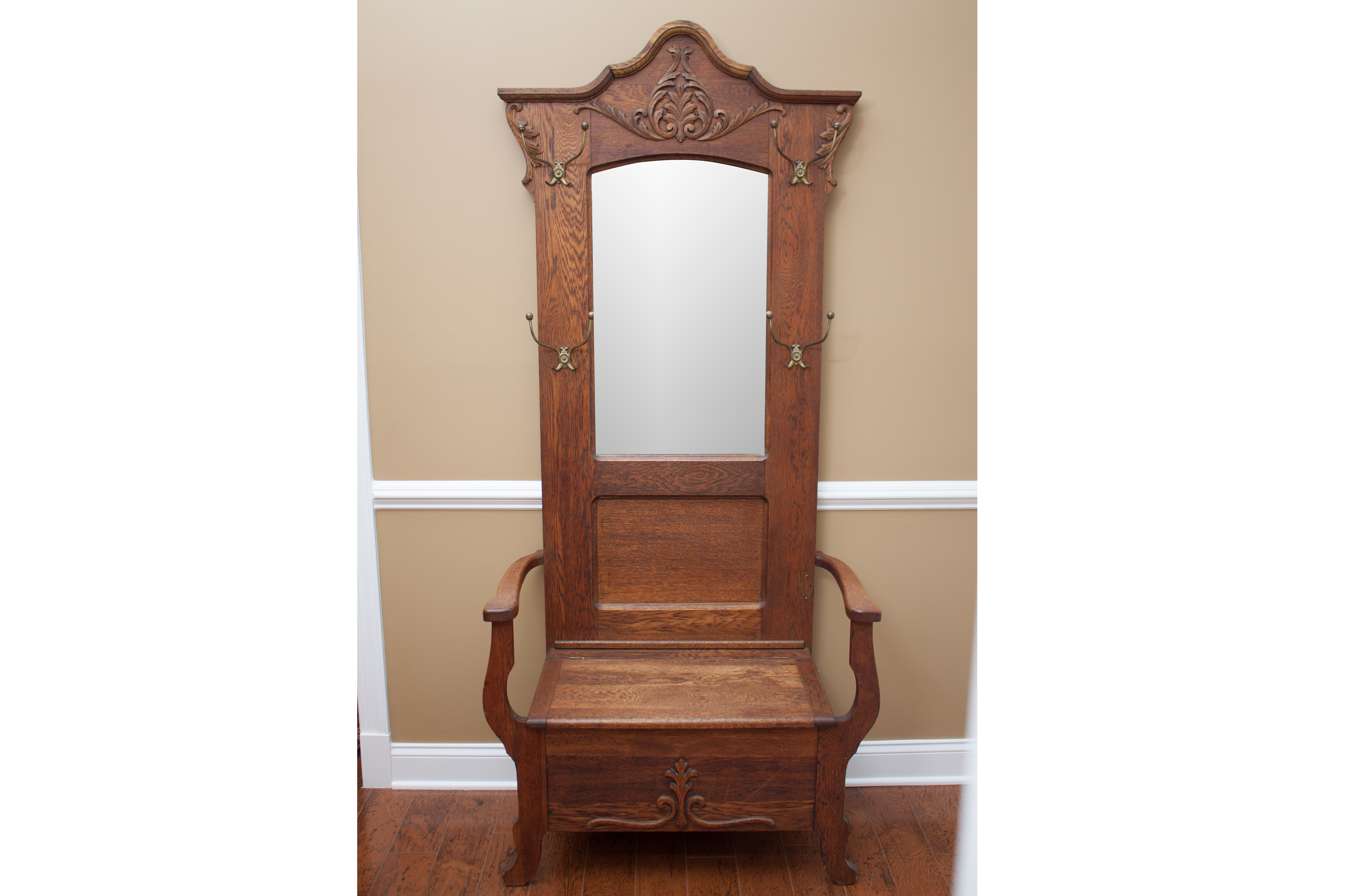 Vintage Hall Bench with Attached Mirror EBTH
