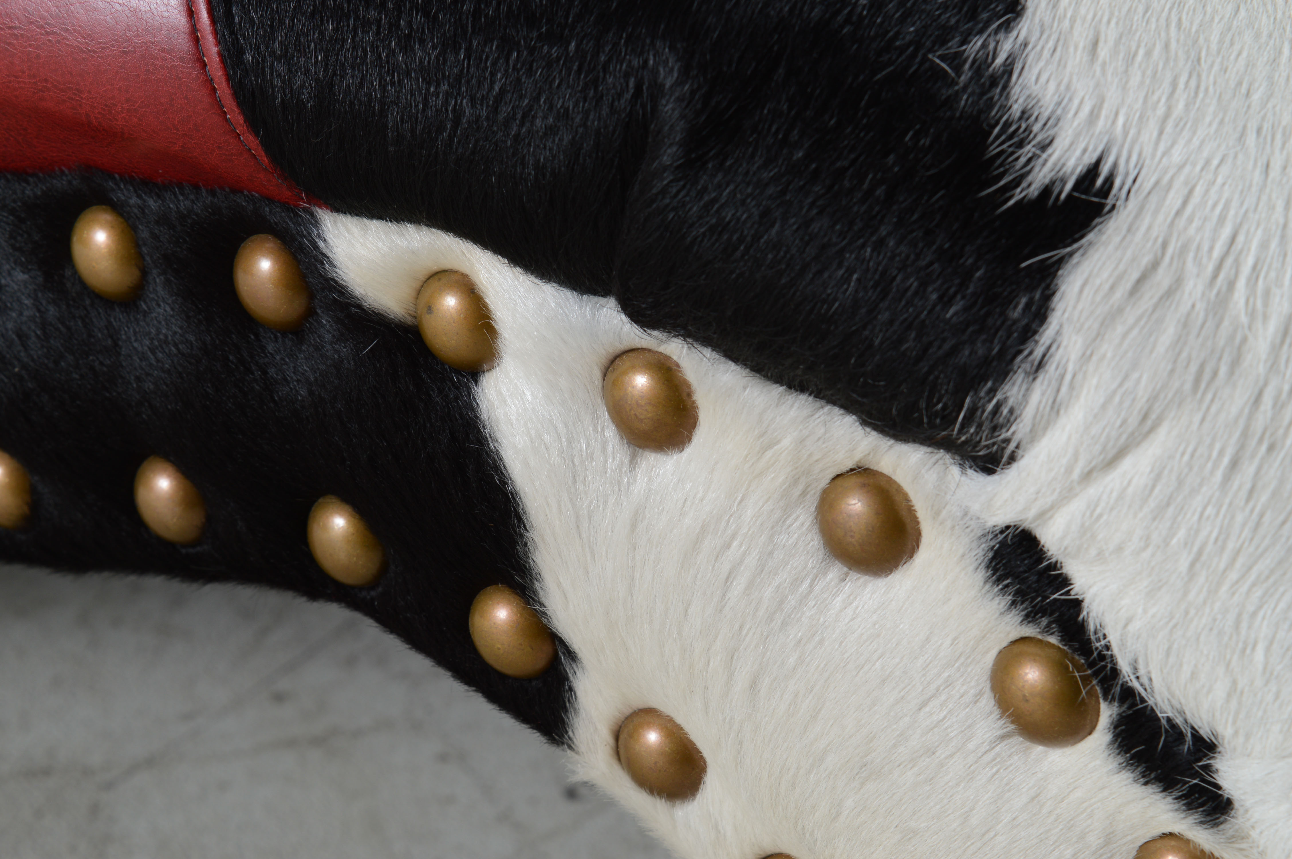 Cowhide and Leather Chaise Lounge EBTH