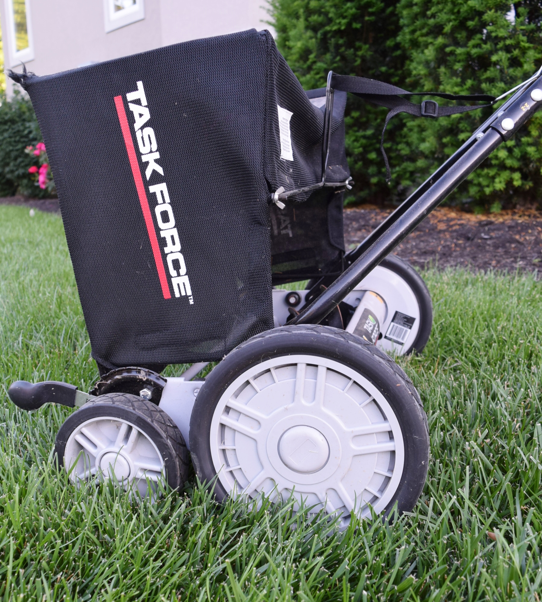 20" Task Force Reel Push Mower EBTH
