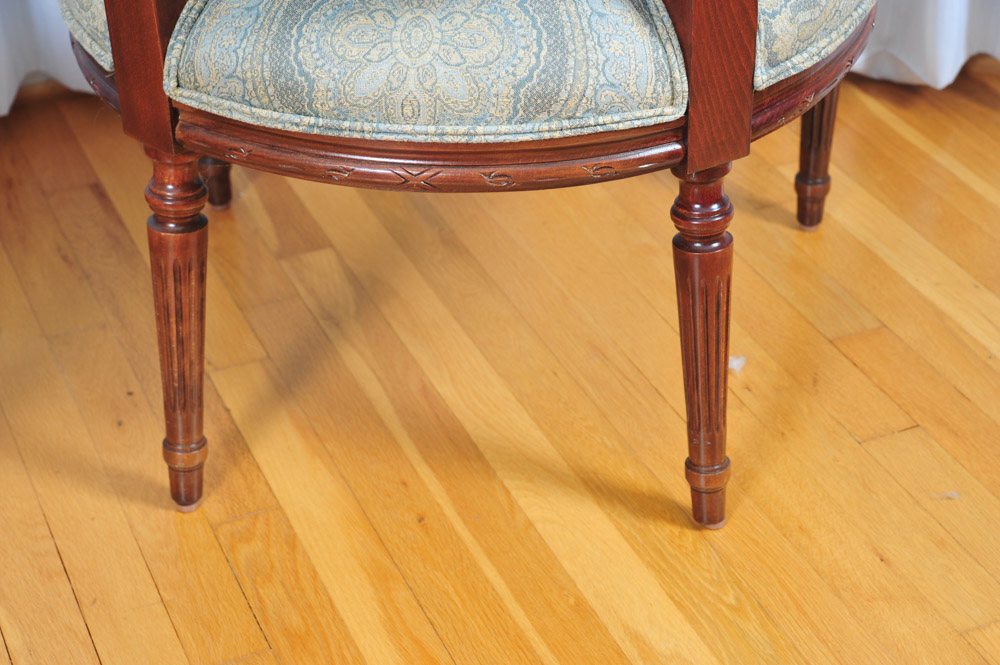 Pair of Ethan Allen Captain's Chairs EBTH