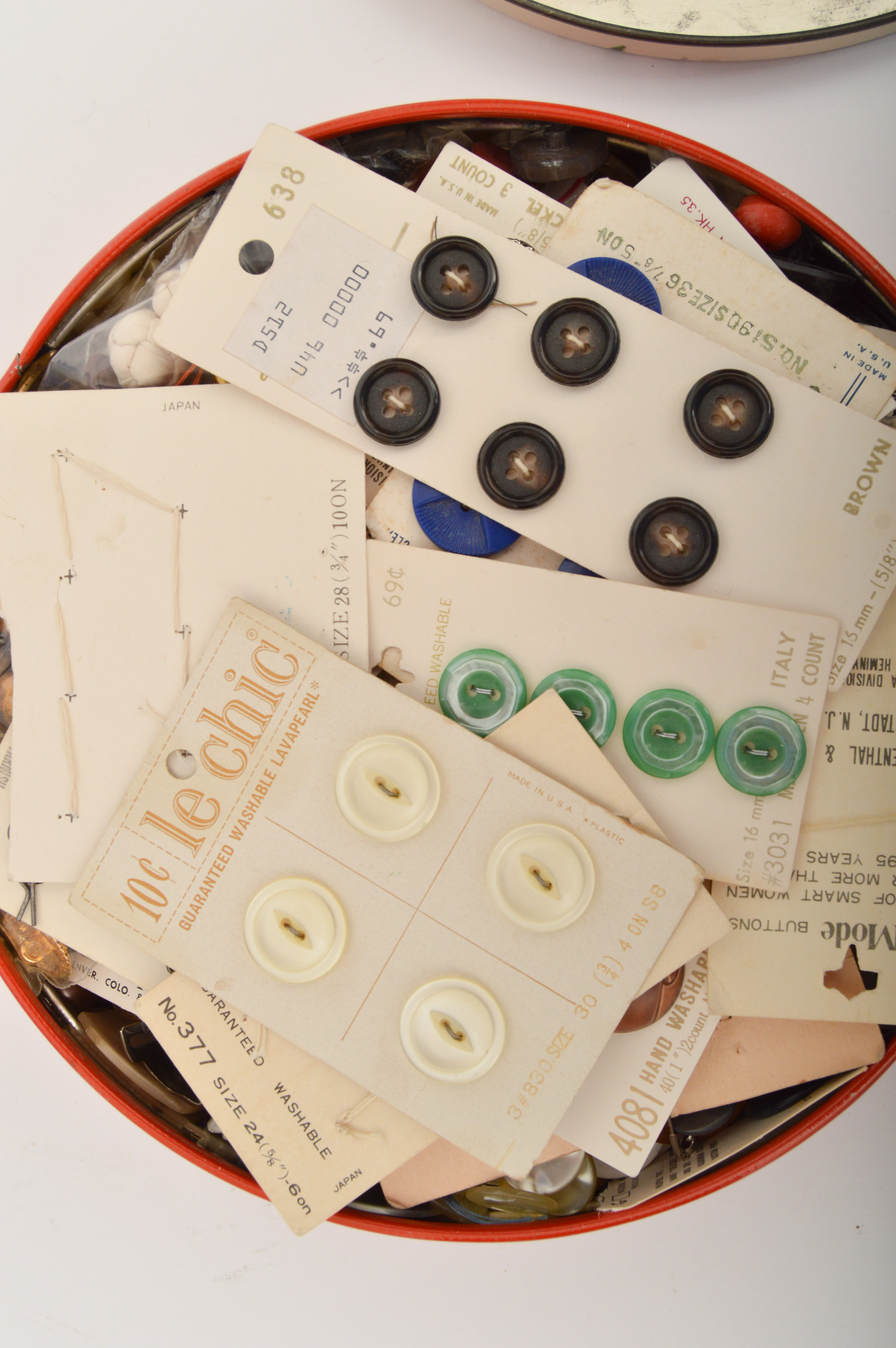 Sewing Machine and Vintage Sewing Accessories EBTH