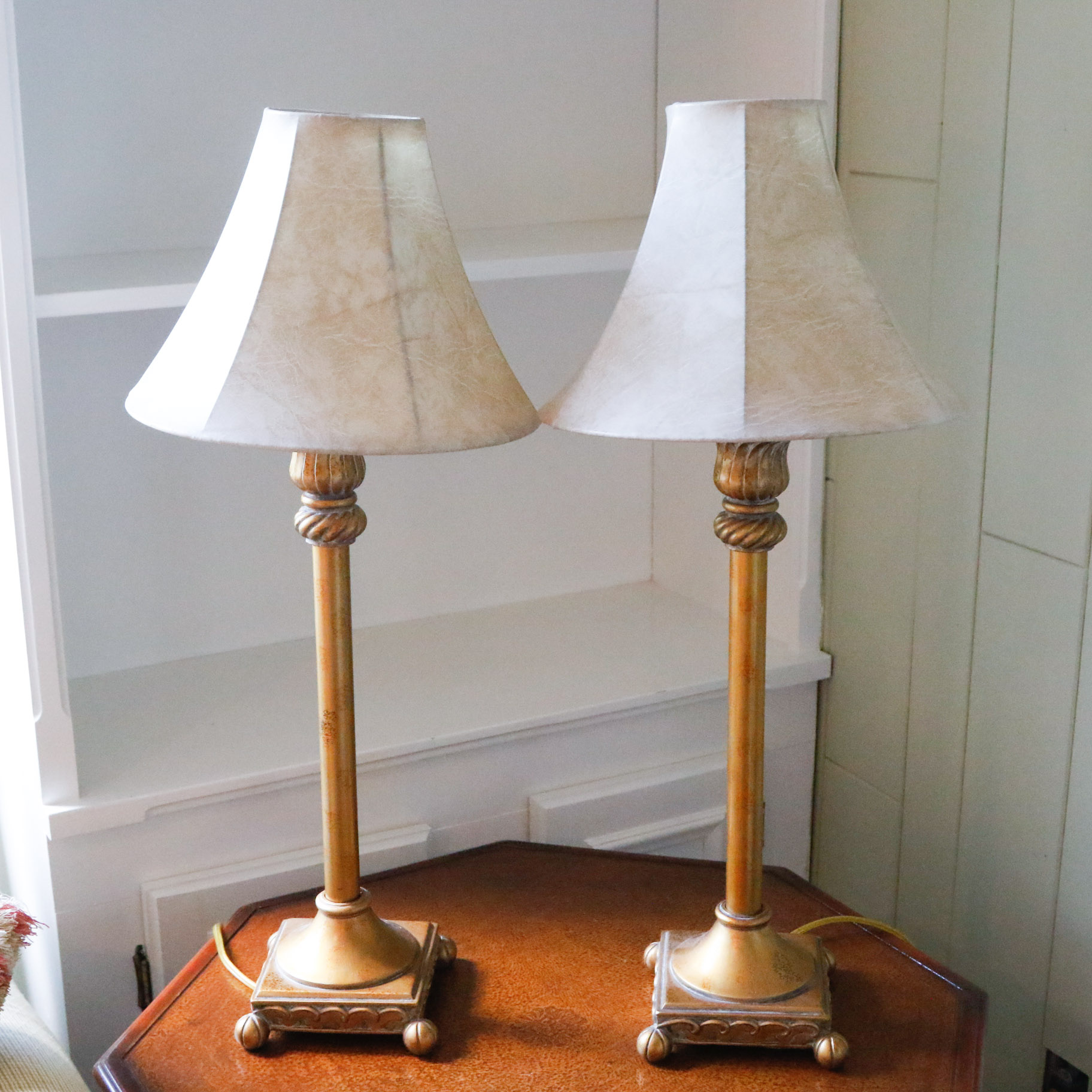 Pair of Antiqued Gold Finish Table Lamps EBTH