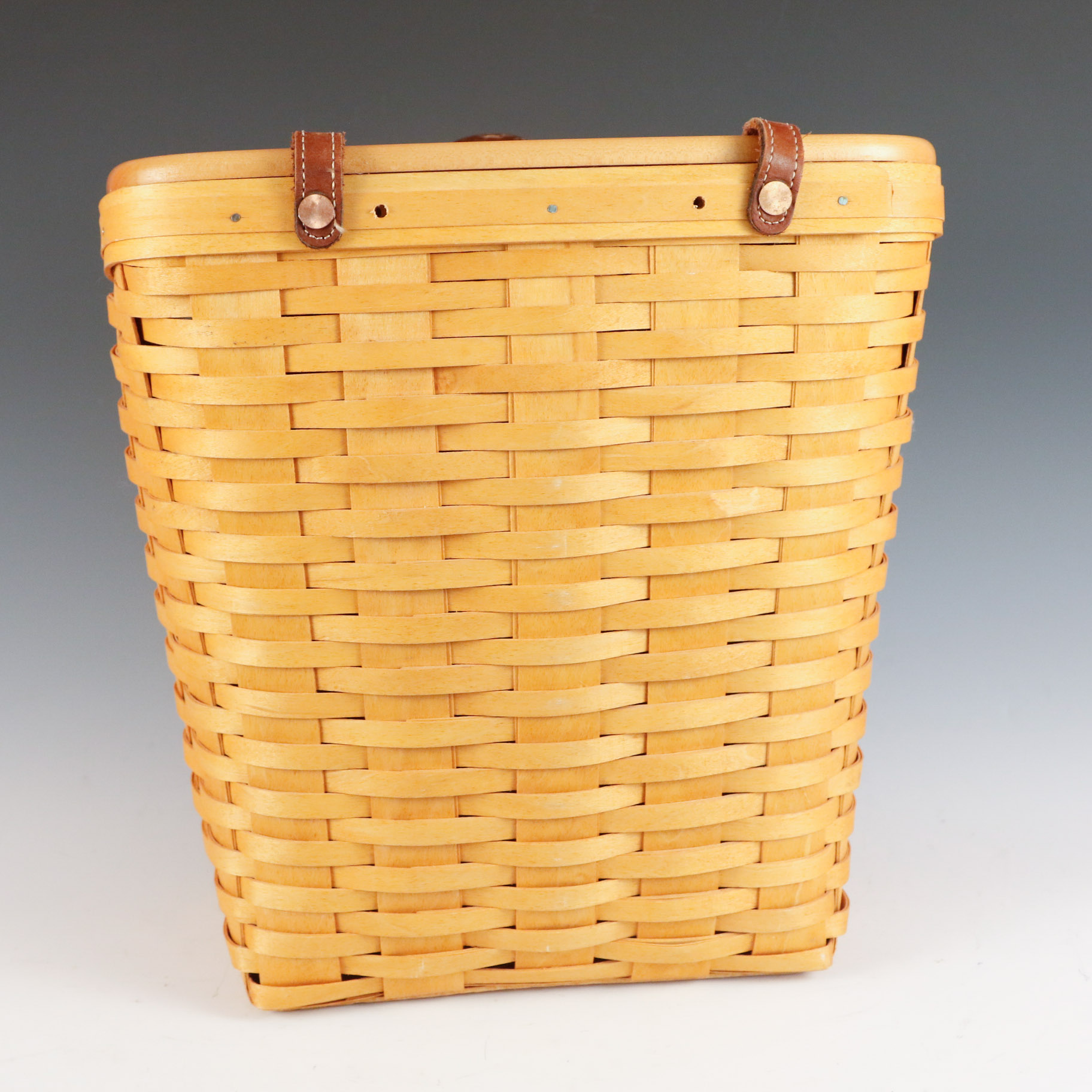 2000 Longaberger Medium Mailbox Basket with Lid EBTH