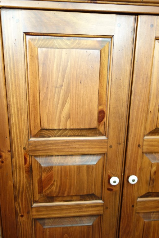 Vintage Pine Ethan Allen TV EBTH