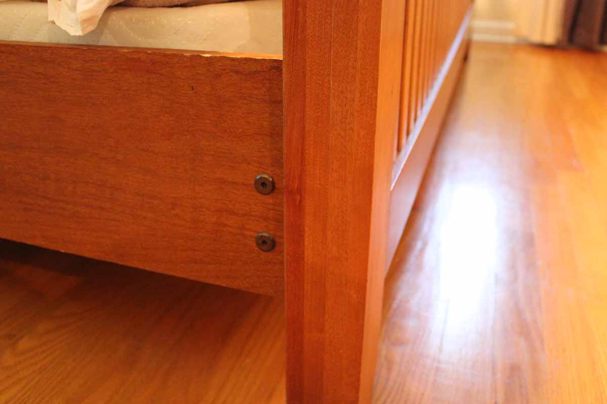 Mission Style King-Size Bed Frame | EBTH