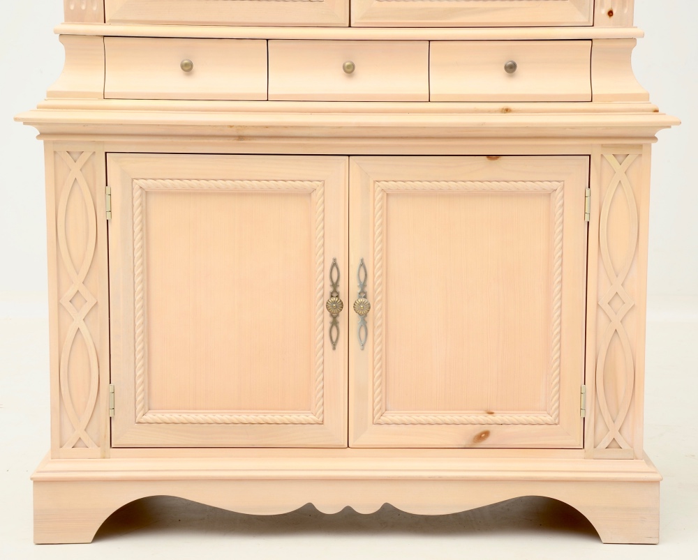 Lynn Hollyn at Home Collection Armoire by Lexington Furniture EBTH