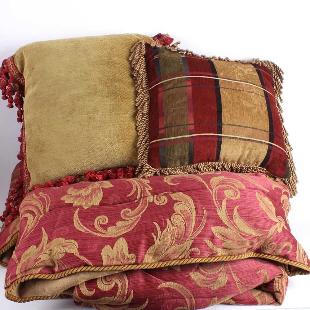 JCPenney Home Collection Red Filigree Bedspread EBTH