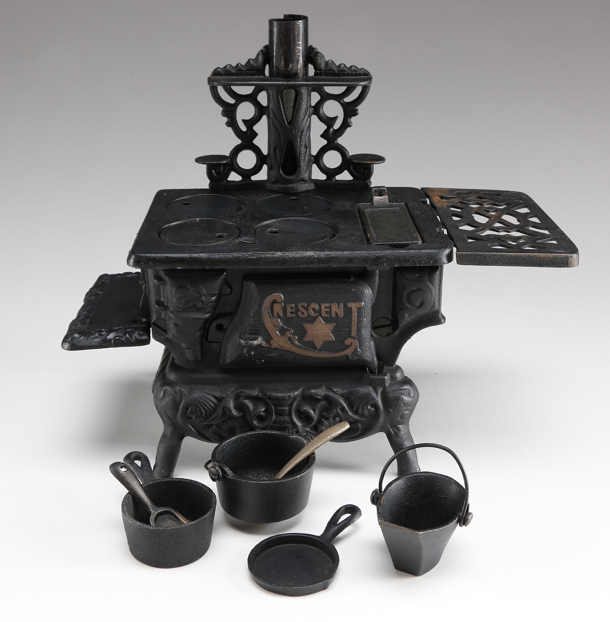 Vintage Toy Cast Iron Stove Set | EBTH