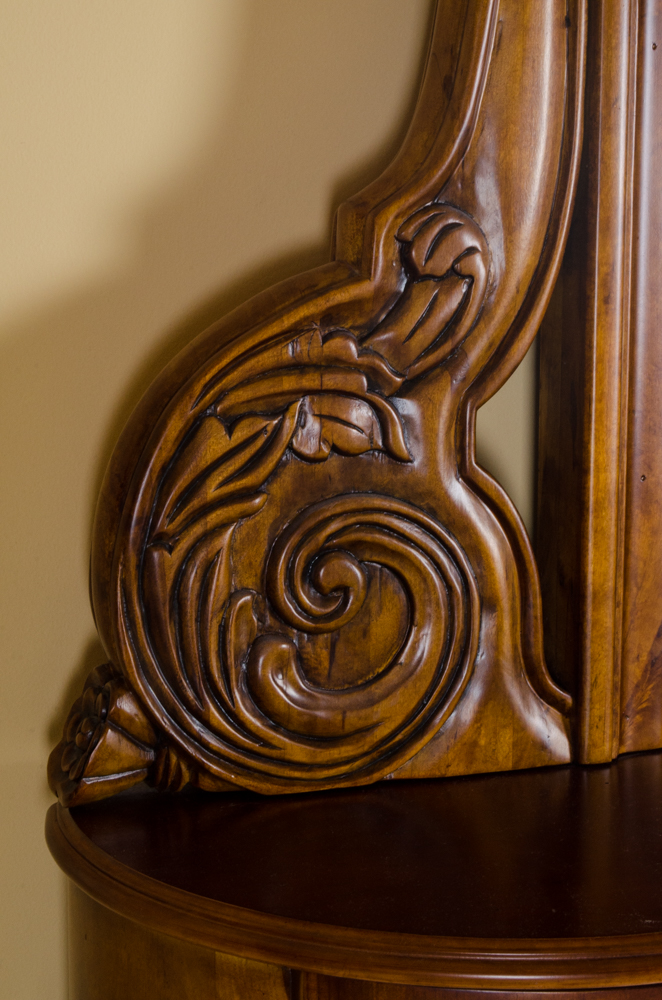 Pulaski Furniture Edwardian Vanity with Mirror EBTH