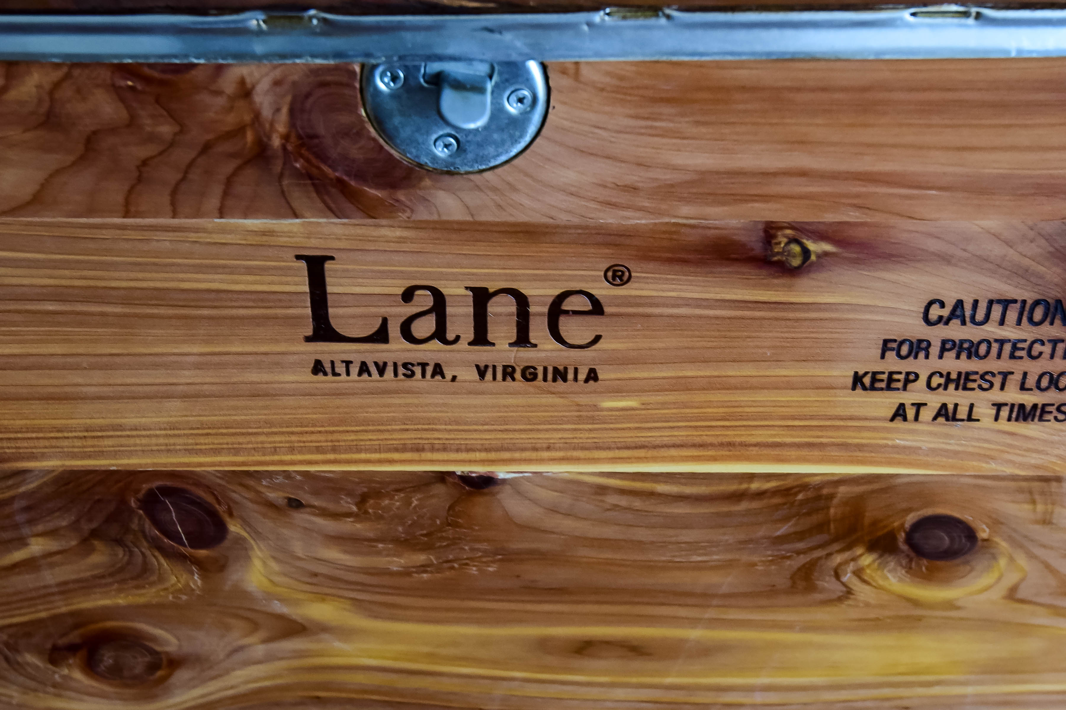 Lane AromaTite Cedar Chest EBTH