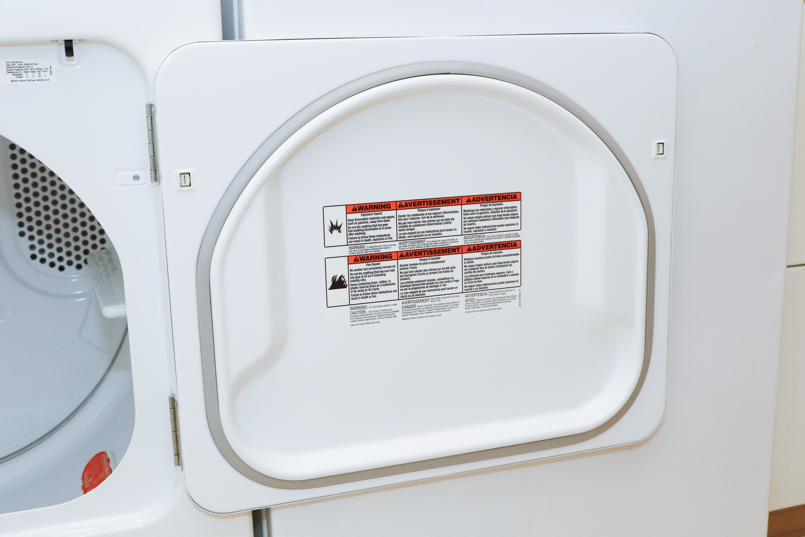 Frigidaire Gallery Washer and Whirlpool Estate Dryer Set EBTH