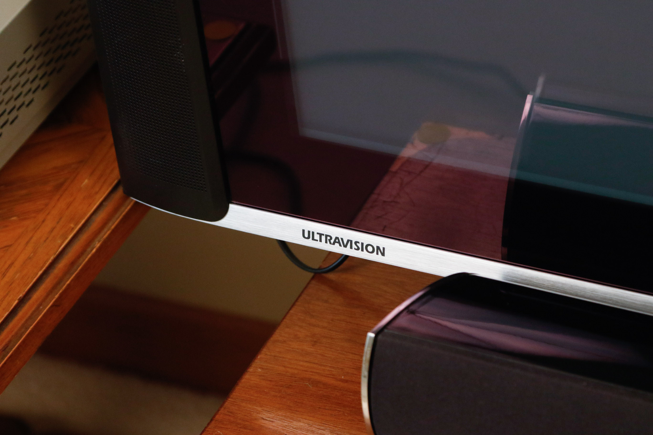 Hitachi Ultravision 42" Plasma TV and Vizio 32" Home ...