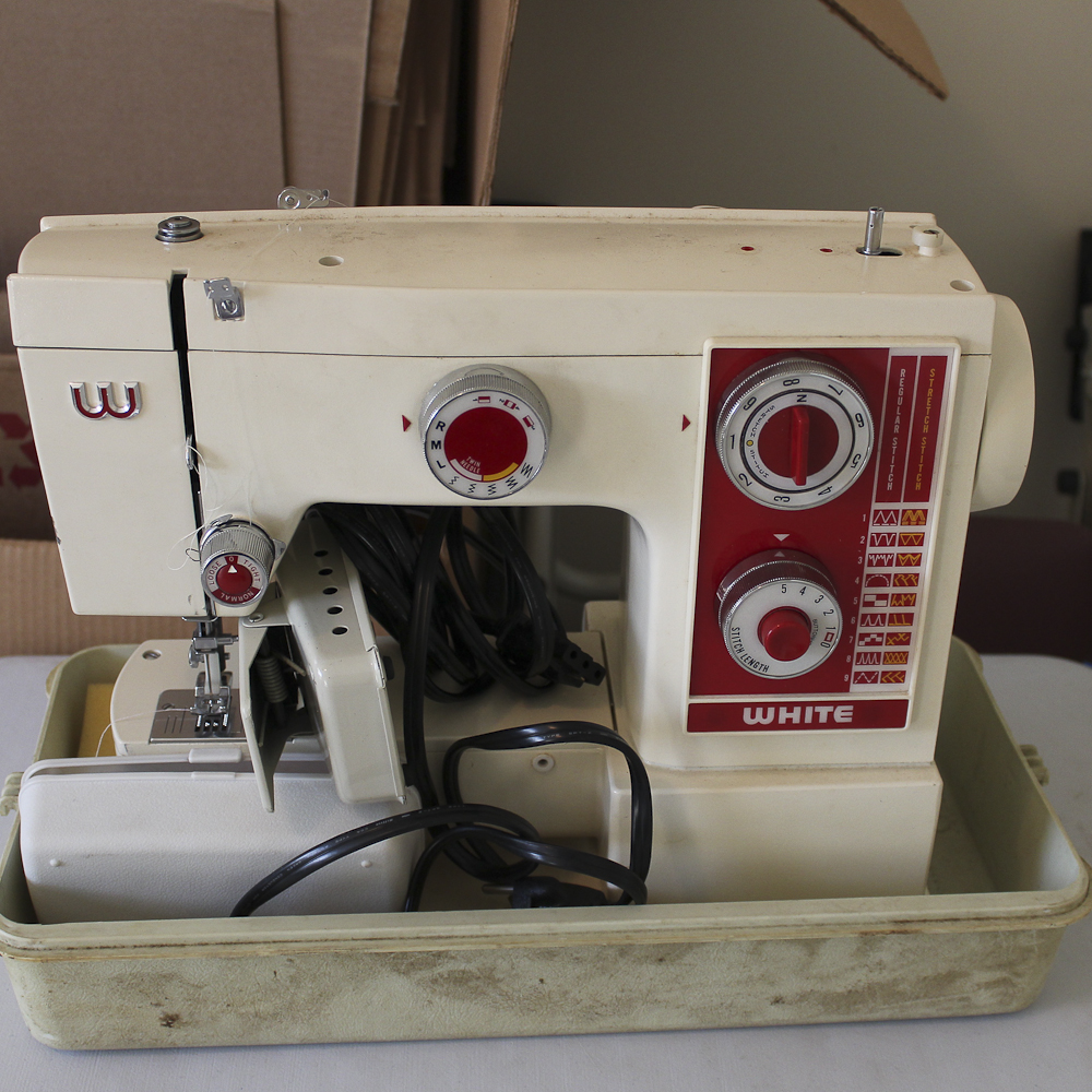 Vintage White Brand Sewing Machine EBTH