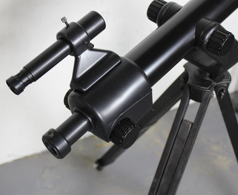 Bushnell 345 Telescope on Stand with Accessories EBTH