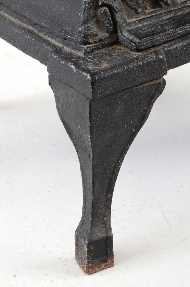 Antique Black Cast Iron Laundry Stove EBTH