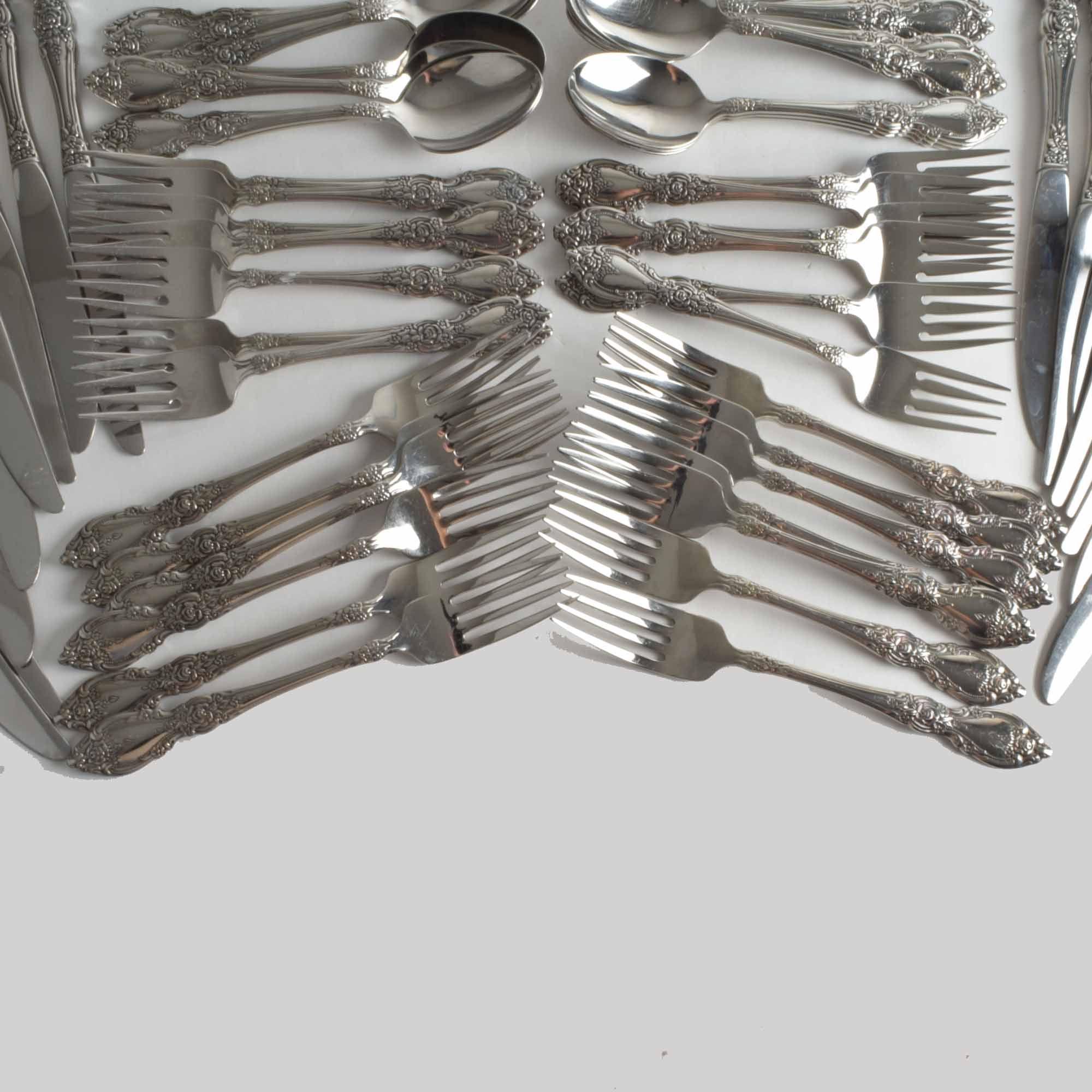 Set of Oneida "Louisiana" Stainless Flatware EBTH