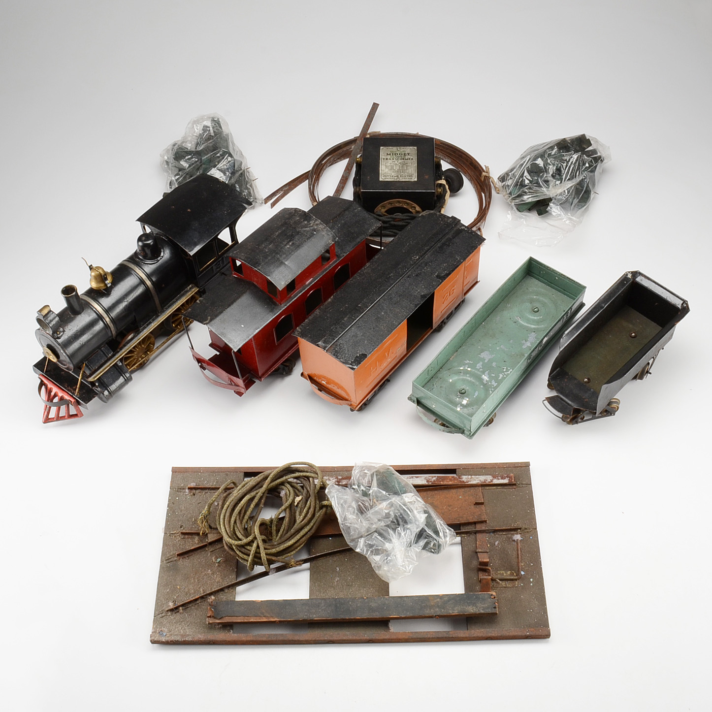 Carlisle & Finch Antique Train Set EBTH