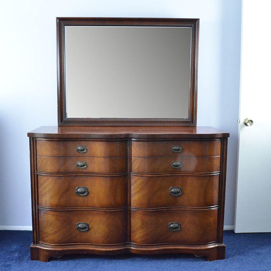 Drexel Heritage Furniture Dresser And Mirror Ebth