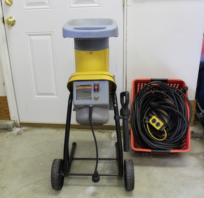Chicago Electric Chipper / Shredder with Heavy Duty Extension Cord EBTH