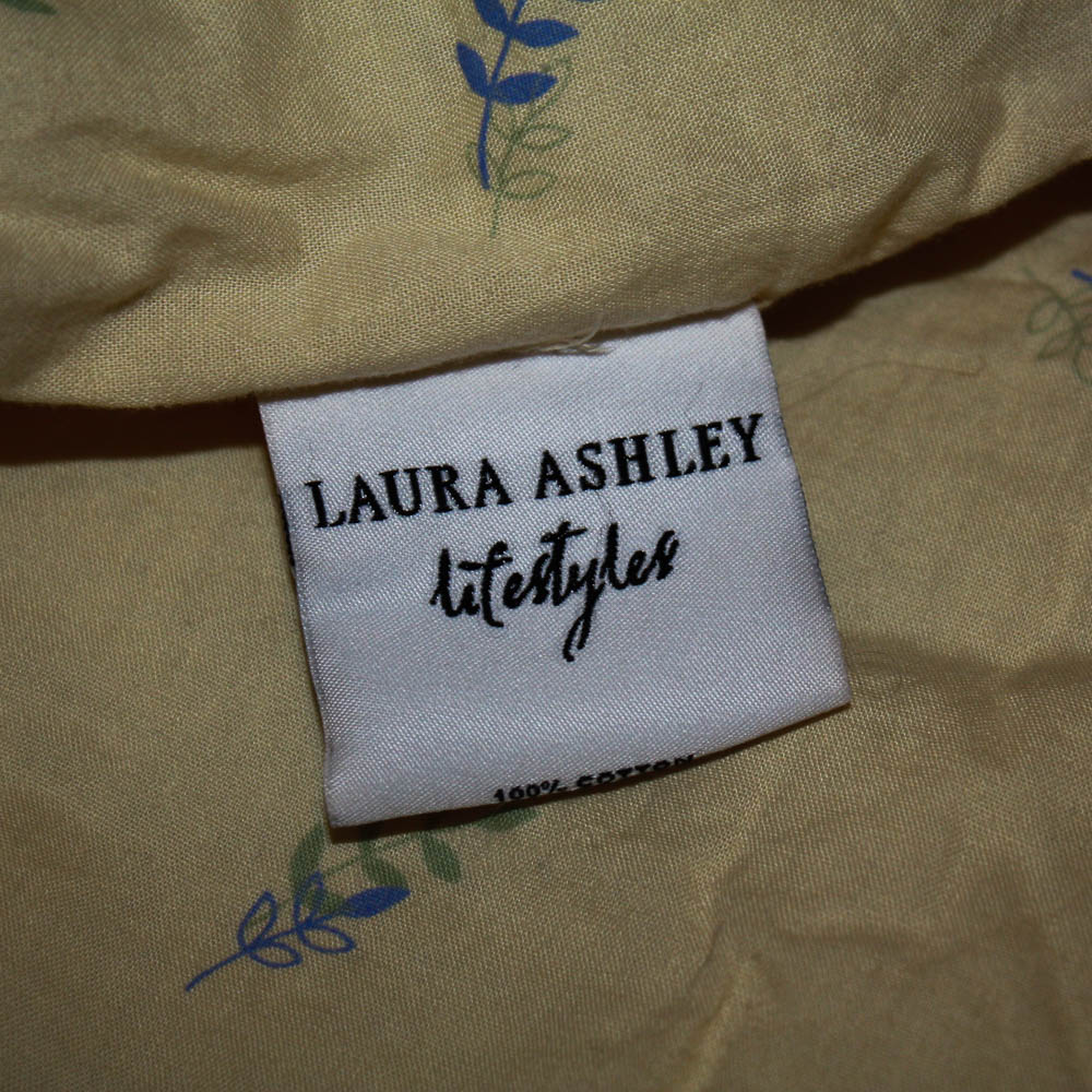 Laura Ashley Lifestyles King Size Comforter Set EBTH