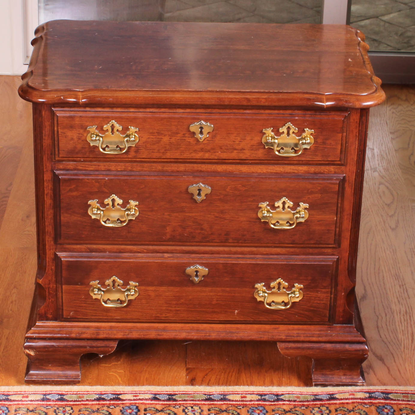 Pennsylvania House Nightstand EBTH