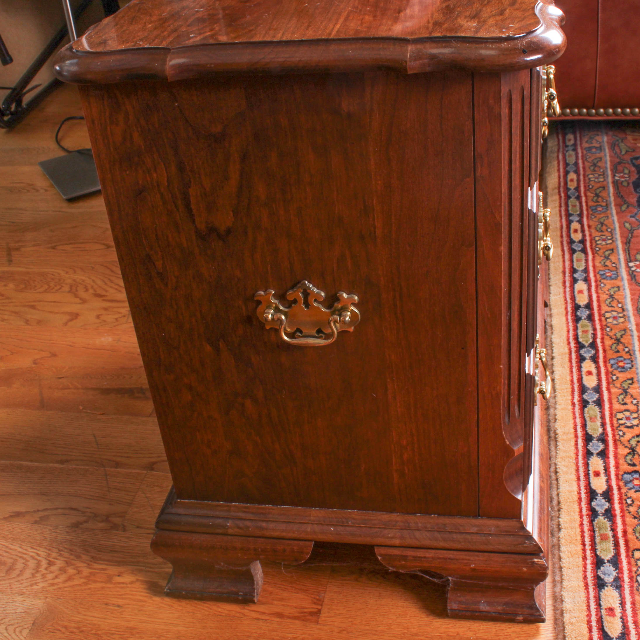 Pennsylvania House Nightstand EBTH