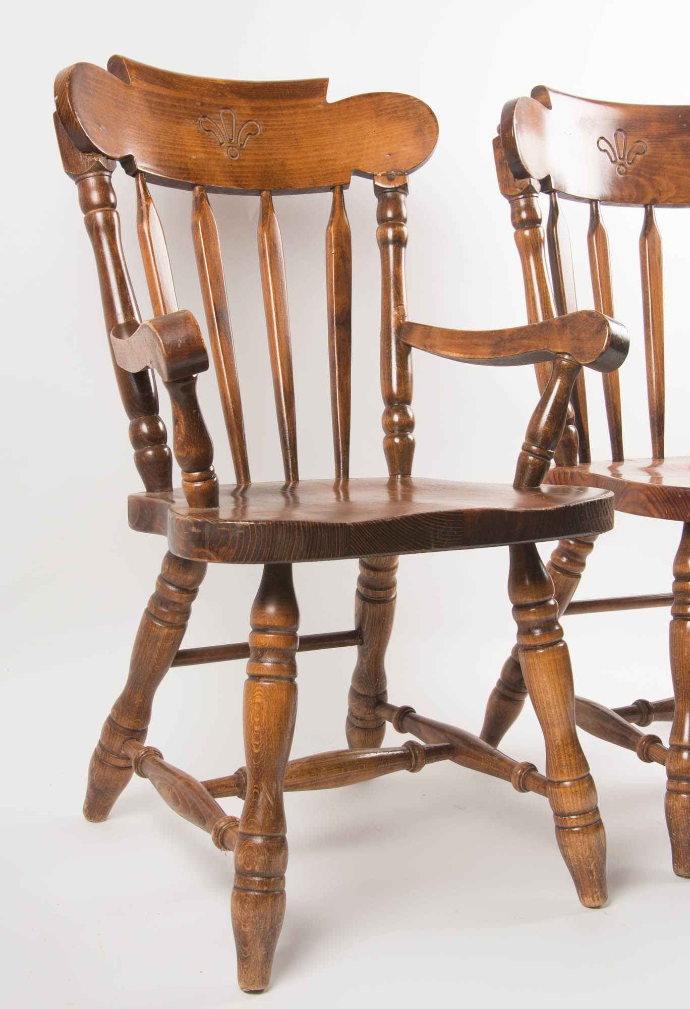 Set of Four Early American Style Dining Chairs EBTH