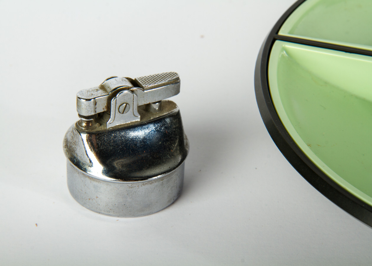 1950's B&B Remembrance Ashtray With Lighter | EBTH