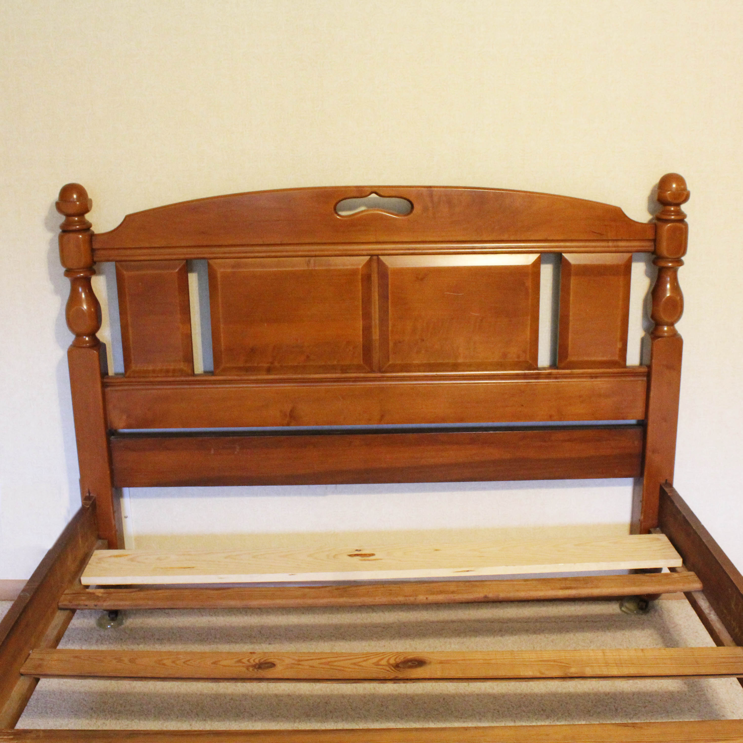 1940s Full Size Solid Maple Bed Frame EBTH