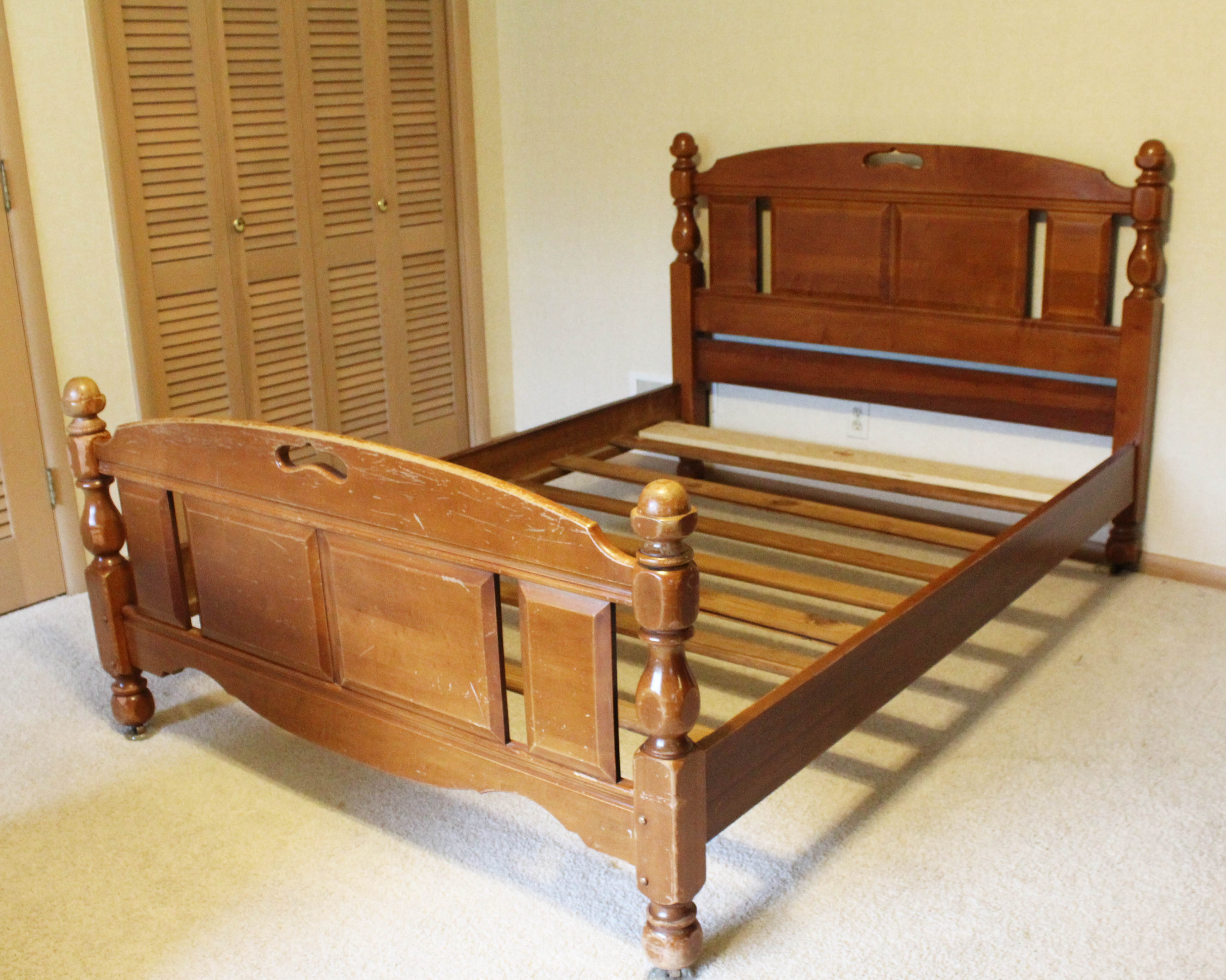 1940s Full Size Solid Maple Bed Frame EBTH