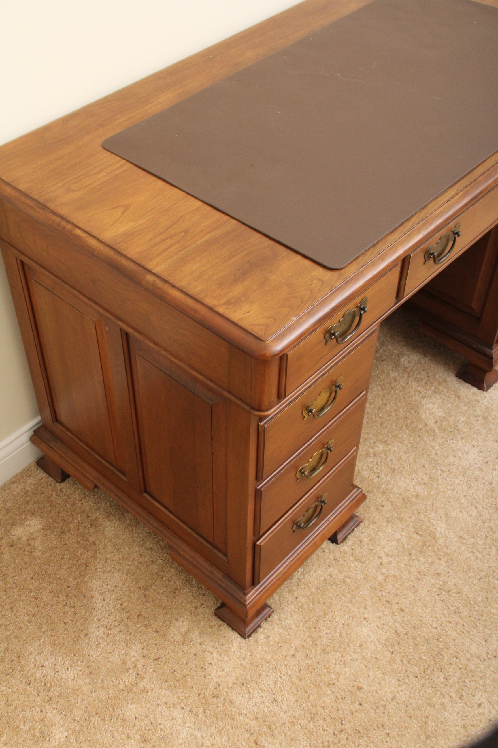 Vintage Pennsylvania House Desk EBTH