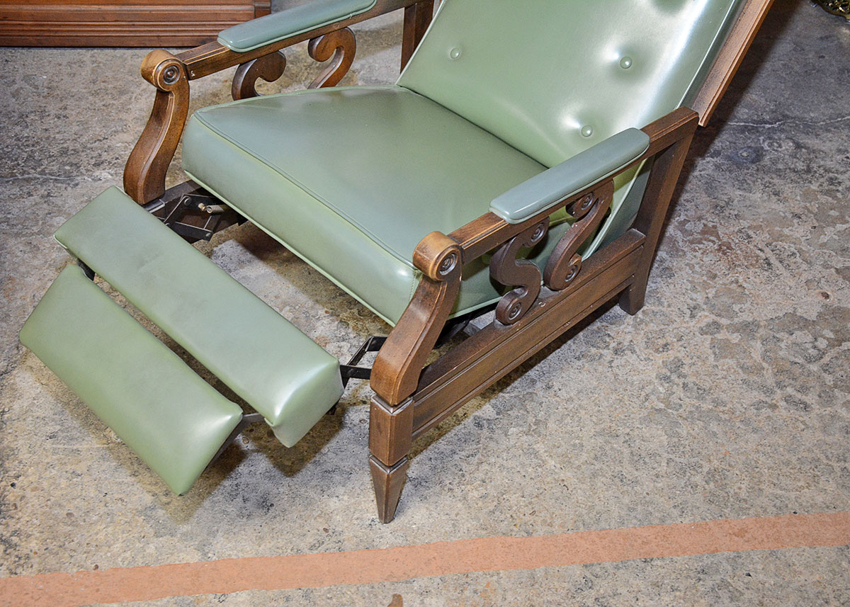 Mid Century Modern Green Vinyl Recliner EBTH