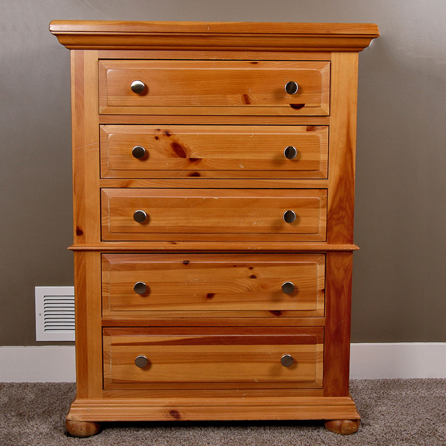 Broyhill Pine Chest Of Drawers : EBTH