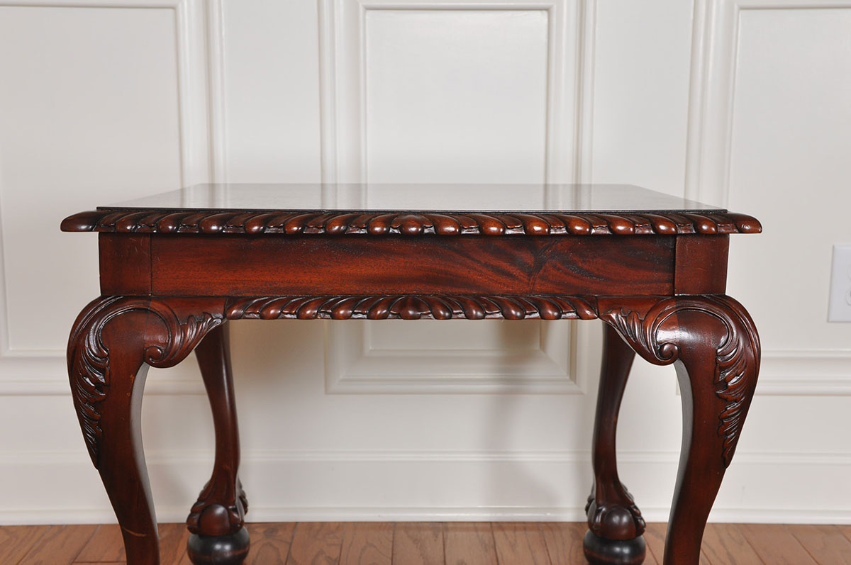 Victorian Style Carved Wood End Table EBTH
