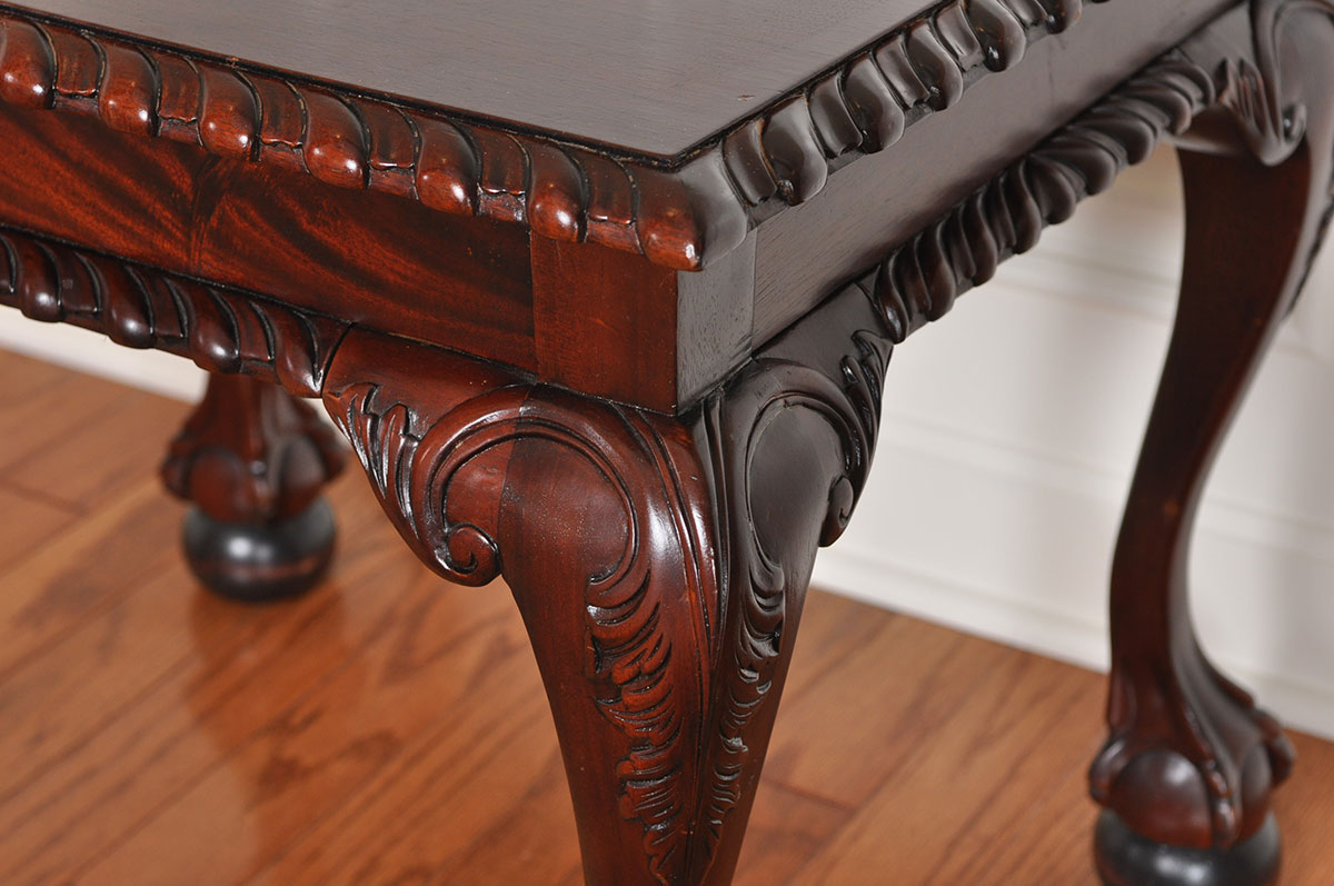 Victorian Style Carved Wood End Table EBTH